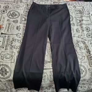 Daisy Fuentes black pants